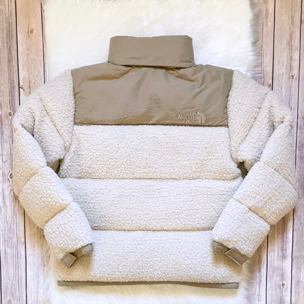 The North Face Sherpa Nuptse Jacket - Picture 7 of 12
